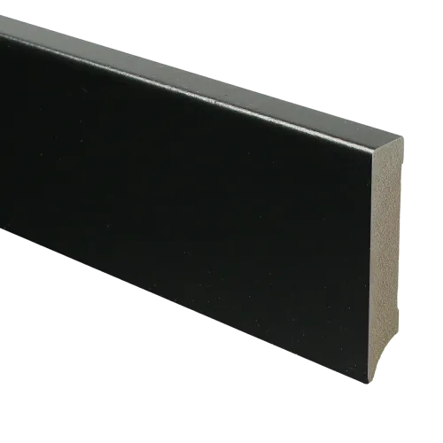 MDF Moderne plint 90x18 voorgelakt RAL9005 - lengte 240cm Nieuw