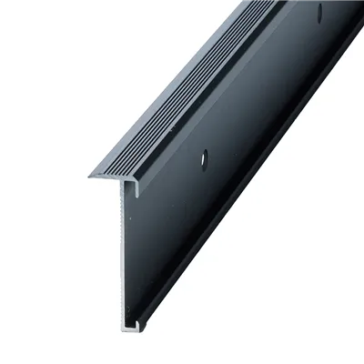 Co-pro - Trapprofielset PVC Zwart 130cm - doos bevat 4 stuks Beperkte Voorraad