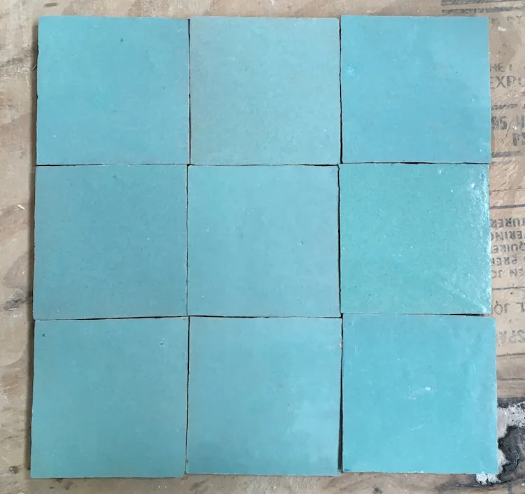 Zelliges Qarmida turquoise 44 gemêleerd 10 x 10 cm per 0,5 m2 Seizoensaanbieding