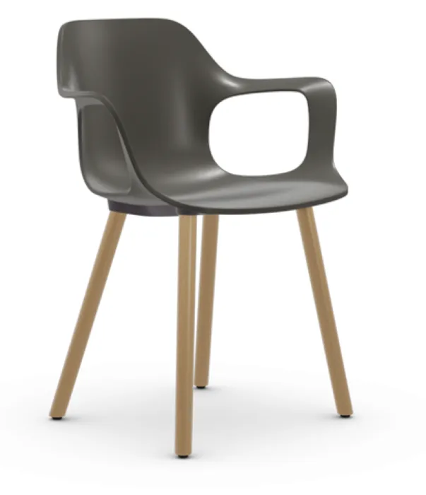Vitra Hal RE Armchair Wood onderstel eiken naturel-Basalt Seizoensaanbieding