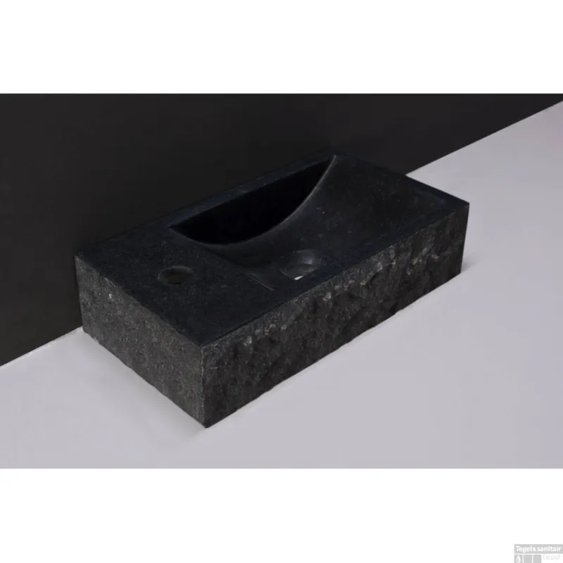 Laatste Kans Fontein Forzalaqua Venetia Graniet Gezoet En Gekapt Met Kraangat Links 40x22x10 cm