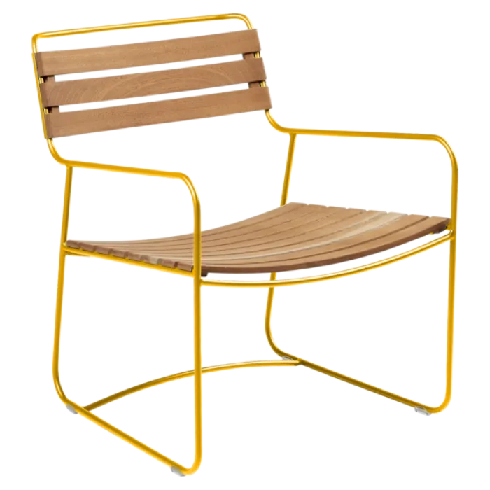 Op = Op Fermob Surprising Low Teak fauteuil-Honey