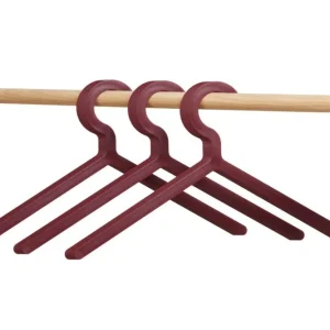 WOUD Illusion kledinghanger-Deep Red Dagaanbieding