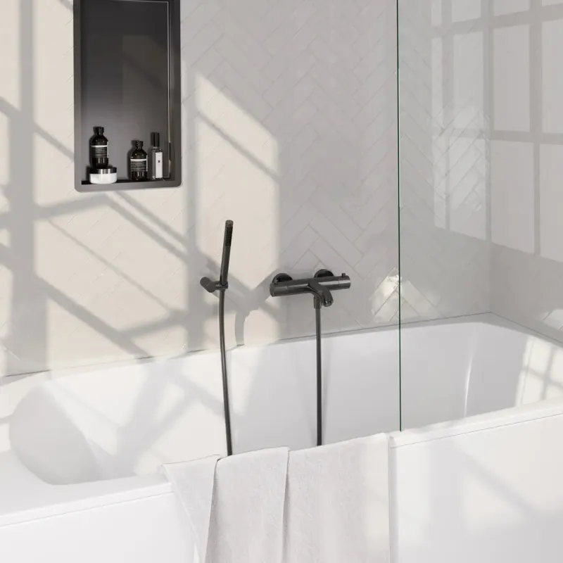 Aanbieding Brauer Stripe thermostatische badkraan met wandhouder en staafhanddouche gunmetal geborsteld PVD