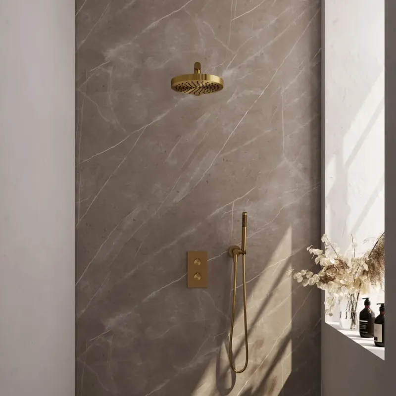 Brauer Stripe inbouw regendouche met 25cm hoofddouche, rechte muurarm en staafhanddouche set 13 messing geborsteld PVD Flitsaanbieding
