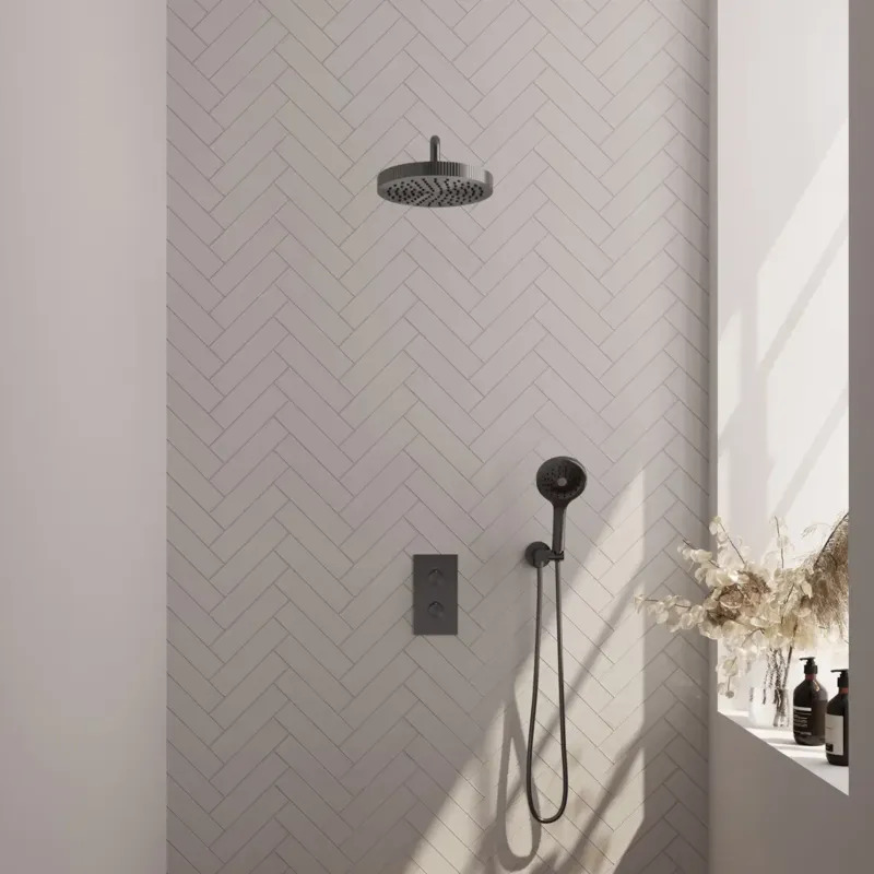 Weekendaanbieding Brauer Stripe inbouw regendouche met 25cm hoofddouche, gebogen muurarm en 3 standen handdouche set 17 gunmetal geborsteld PVD
