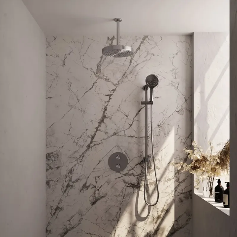 Brauer Stripe inbouw regendouche rond met 25cm hoofddouche, rond met plafondarm, glijstang en 3 standen handdouche set 48 RVS geborsteld PVD Laatste Kans