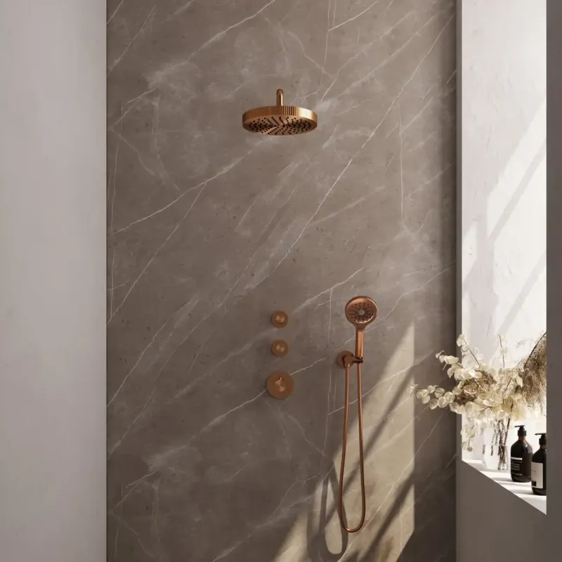 Brauer Stripe inbouw regendouche met 25cm hoofddouche, gebogen muurarm en 3 standen handdouche set 5 koper geborsteld PVD Fabrieksprijs